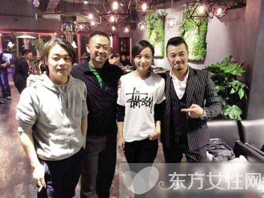 王珞丹张嘉佳恋爱遭曝光 两人 地下恋 靠微信传情