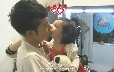 姐弟恋的明星夫妻 甜到不能再甜