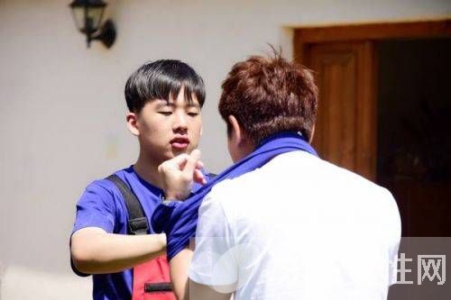 郭德纲儿子个人资料曝光 郭德纲两任老婆大揭秘