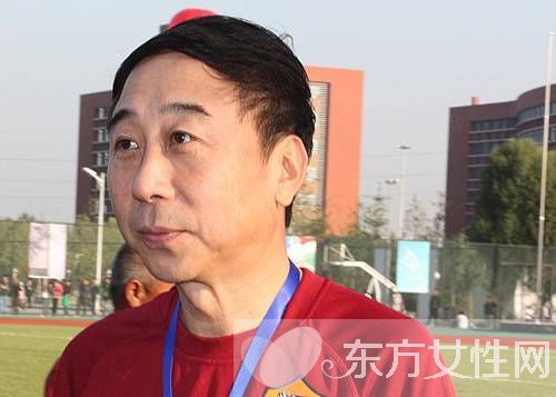 冯巩有几个徒弟 冯巩白凯南师徒首合作