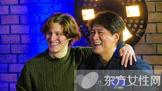 周华健混血儿曝光 周华健一家四口资料大揭秘