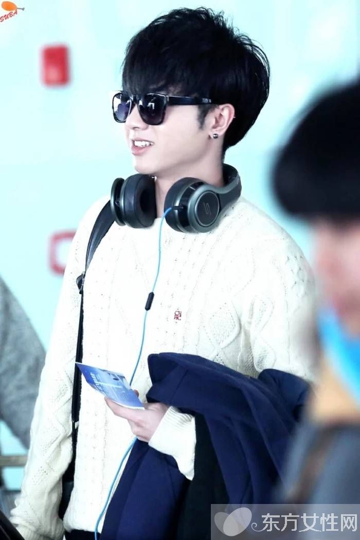 华晨宇整容前后对比 华晨宇个人资料