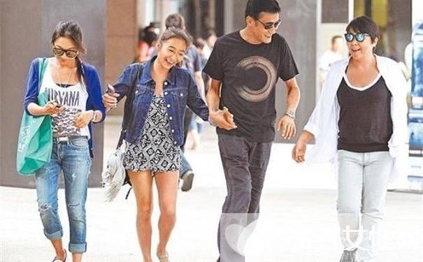 梁家辉老婆是患难时守护他的天使 年过半百仍秀恩爱