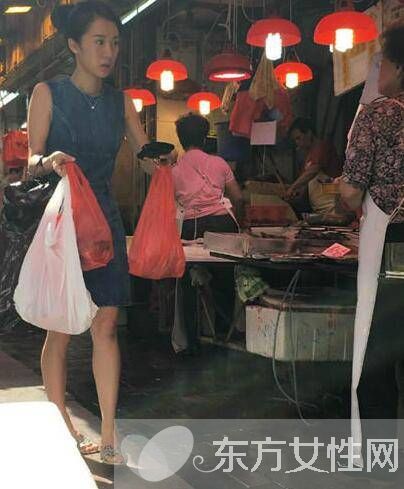 阔太李念老公是谁 阔太李念菜场买菜还价获赞接地气