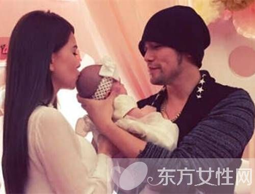 昆凌自曝周杰伦求婚浪漫细节 周杰伦昆凌古堡婚礼回顾