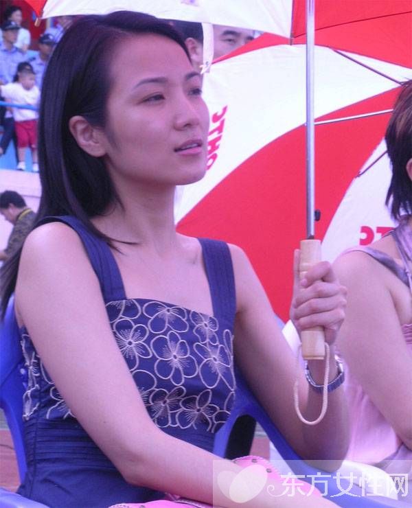 管彤和韩红结婚照曝光 曝两人已在美国登记结婚