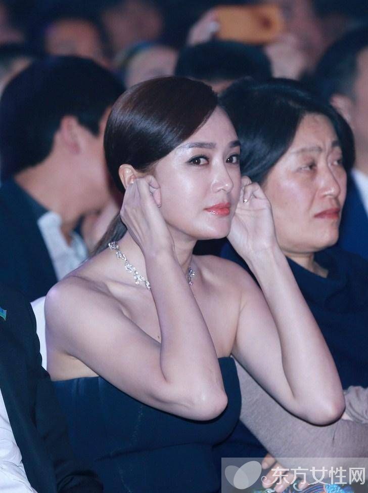 黄晓明与前女友秦岚分手内幕 揭两人浪漫恋情始末