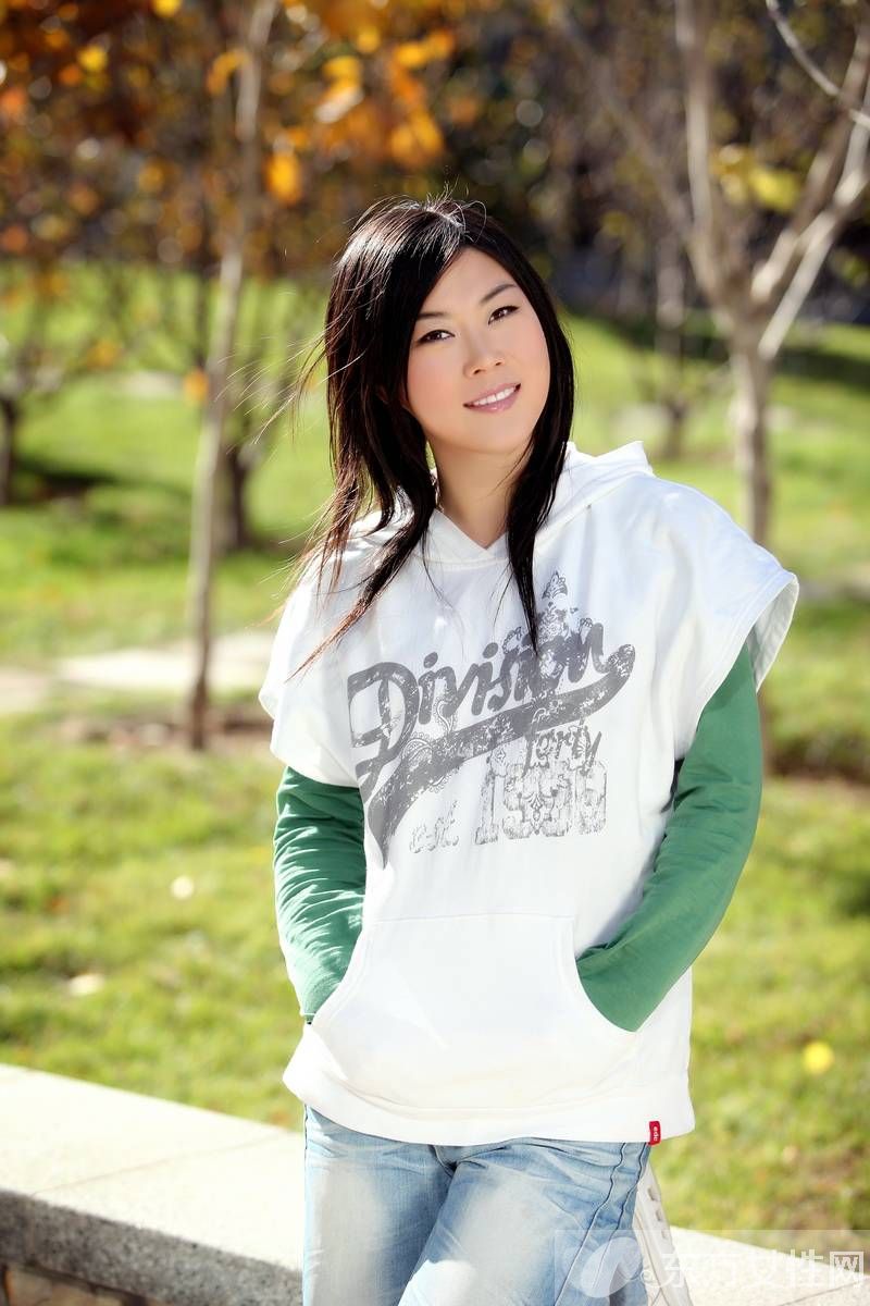 西单女孩任月丽资料 从地下通道歌手逆袭成 亿万富姐