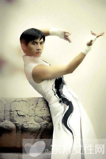 舞蹈家黄豆豆身高多少 黄豆豆老婆粟奕个人资料