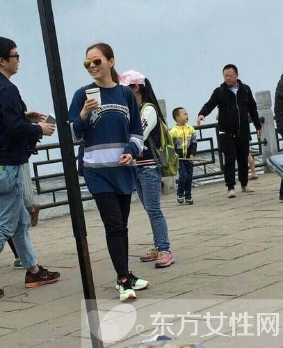 冯轲个人资料曝光 超女张靓颖曾为冯轲当了小三