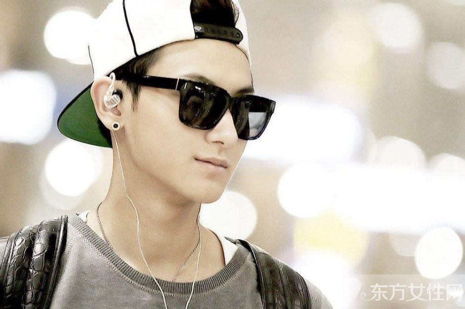 王思聪调侃黄子韬约炮骗女孩 揭黄子韬耍大牌遭封杀