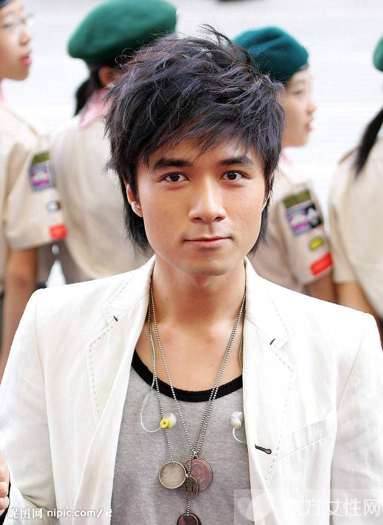 网曝古巨基整容割双眼皮 古巨基曾遭好友嘲笑割双眼皮