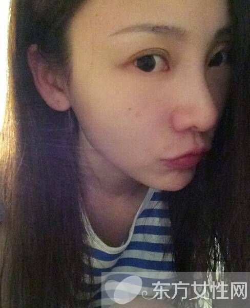 柳岩晒素颜照网友直呼吓死人 各路明星素颜照大曝光