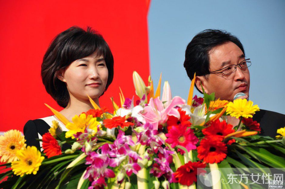 央视主持人李梓萌简历 主播李梓萌老公遭曝光