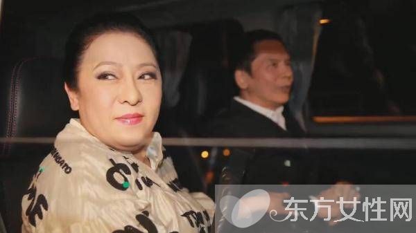 周星驰欠巨债遭向太微博羞辱 揭两人间的恩怨情仇