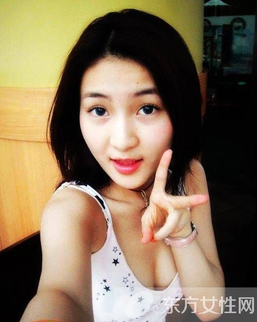 炫富女郭美美是谁 郭美美与干爹王军激战图遭曝光