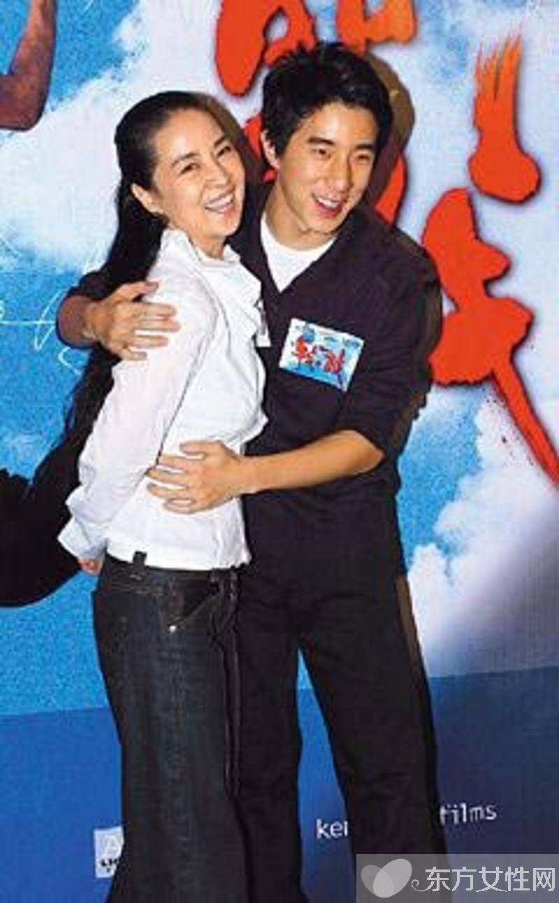 揭林凤娇近况 成龙 为了孩子才娶林凤娇