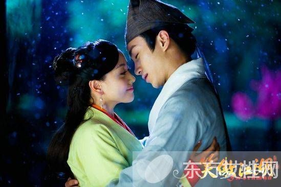 杨蓉陈晓结婚照曝光 曝陈晓赵丽颖分手原因太雷人