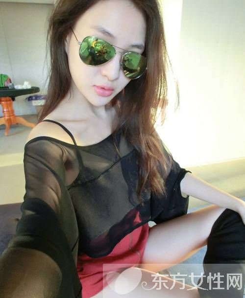 炫富女郭美美是谁 郭美美与干爹王军激战图遭曝光