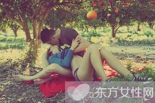 90后校园情侣野战经验分享 激情啪啪尺度惊人