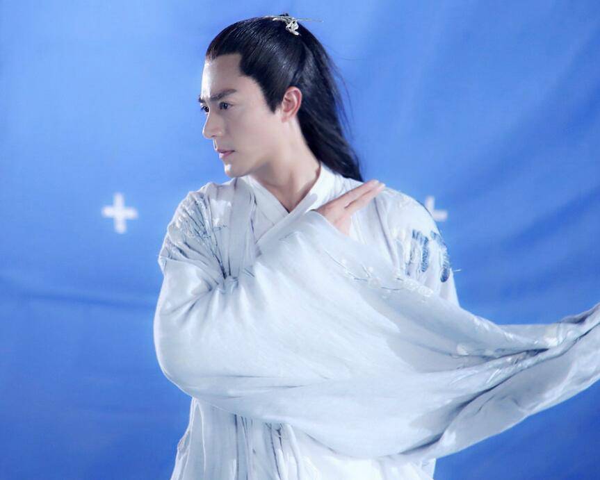 《花千骨》中的验生石是什么  颜色与别人不同的真正原因