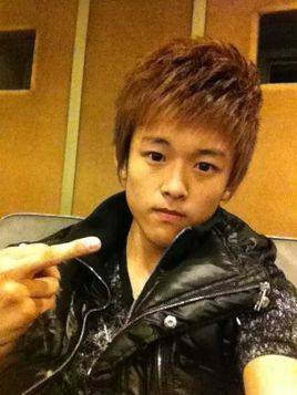 中国富二代徐义淳在美严重超速撞车 导致1死8伤