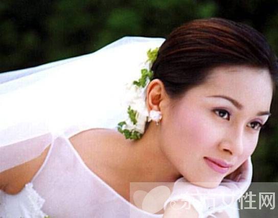 富商周正毅包养杨恭如成情妇 杨恭如自曝曾遭正房暴打耳光