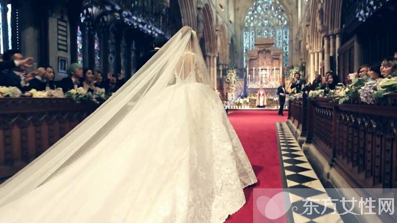 昆凌自曝周杰伦求婚浪漫细节 周杰伦昆凌古堡婚礼回顾