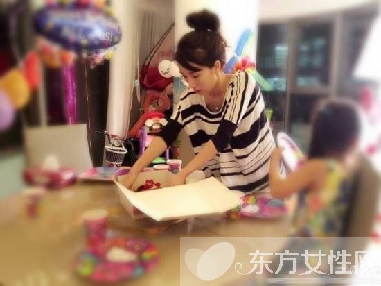 阔太李念老公是谁 阔太李念菜场买菜还价获赞接地气