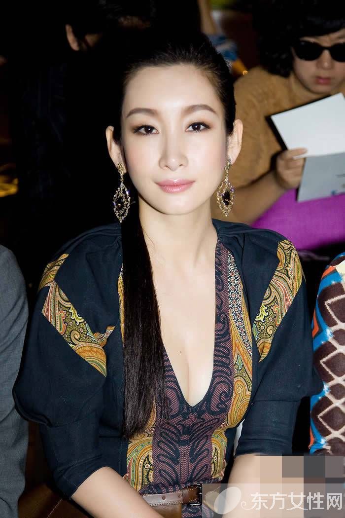 王新军老婆秦海璐个人资料 揭与前妻唐静离婚真相