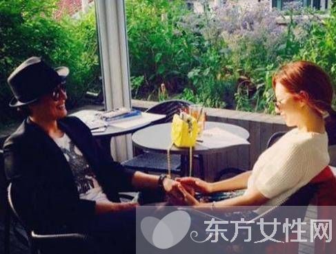 朴秀珍裴勇俊大婚粉丝站队祝福 朴秀珍疑似整容遭网友热扒