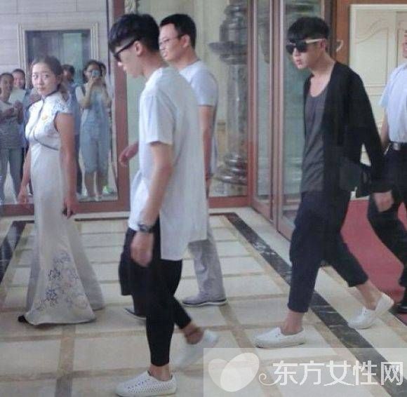 柯震东哥哥柯家洋大柯震东几岁 柯家洋兄弟合照曝光