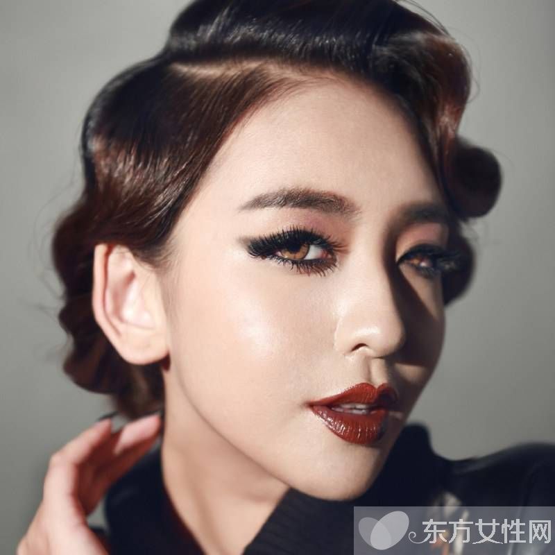 车模曹阳为圆车模梦放弃高考 进军演艺圈曾拒拍色情片