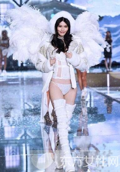 中国超模何穗老公是谁 微博晒结婚证并称 比珍珠还真