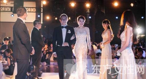 潘石屹儿子潘瑞结婚 新娘美艳动人引发网友关注