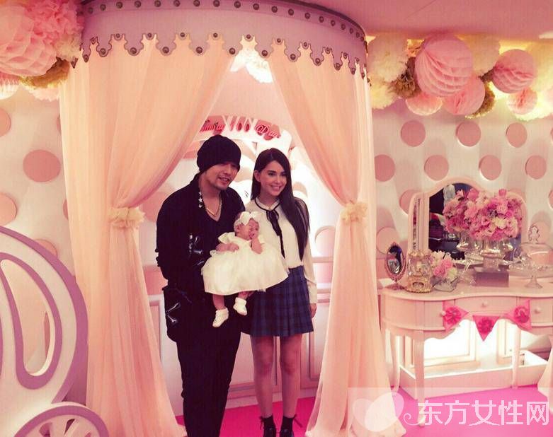 昆凌自曝周杰伦求婚浪漫细节 周杰伦昆凌古堡婚礼回顾