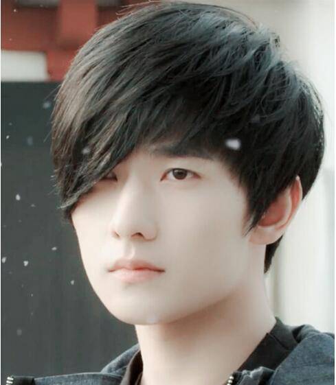 张起灵身世之谜 他与吴邪什么关系何来十年之约