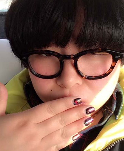 非诚勿扰余燕家庭背景曝光 台上一举抱起宁财神