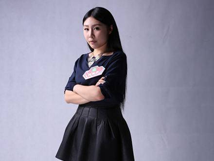 周紫卉炒股赚翻为父买车 少女股神爱好养猪遛鹅