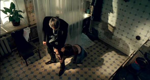 盘点拍激情戏受伤的女星 杨幂鼻子受伤血流不止