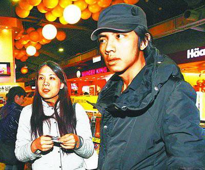 配乐师王希文倒插门 与连战爱女连咏心密会