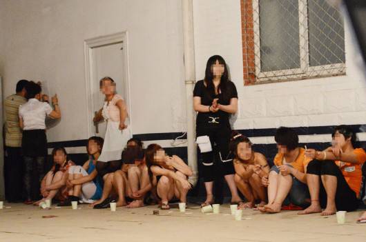 女毒枭叶乔述自身经历 曾想脱离毒网遭威胁