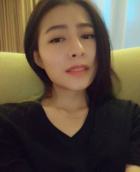 中国好声音王凯琪被疑整容 微博大量美照曝光