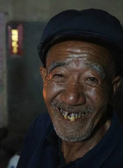  挂面爷爷 张世新因病逝世 舌尖2导演写文缅怀