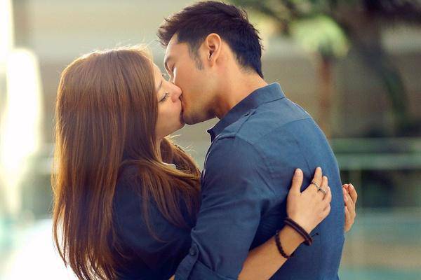 电影里的床戏怎么拍的 盘点10位女星对床戏看法