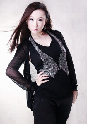 杨志刚老婆张静资料 杨志刚妻子张静年龄