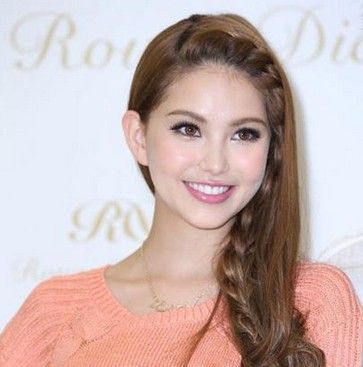 周杰伦为何喜欢昆凌 昆凌正是周妈喜爱的类型