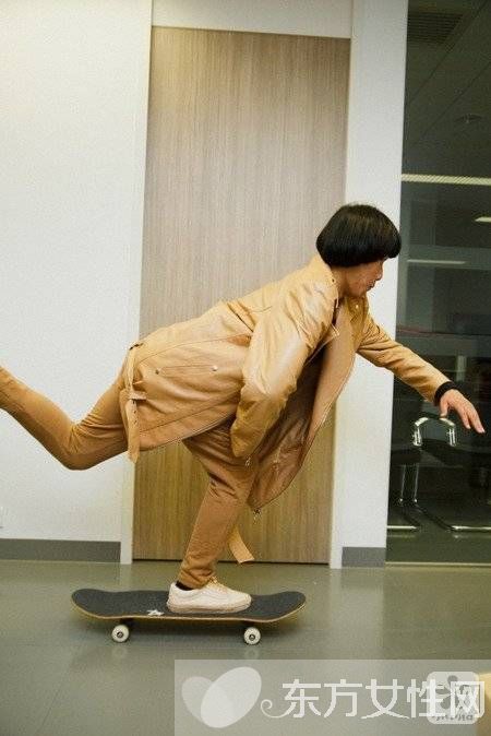 VANS“鸡飞狗跳” 2017新年特别推出鸡年生肖鞋款