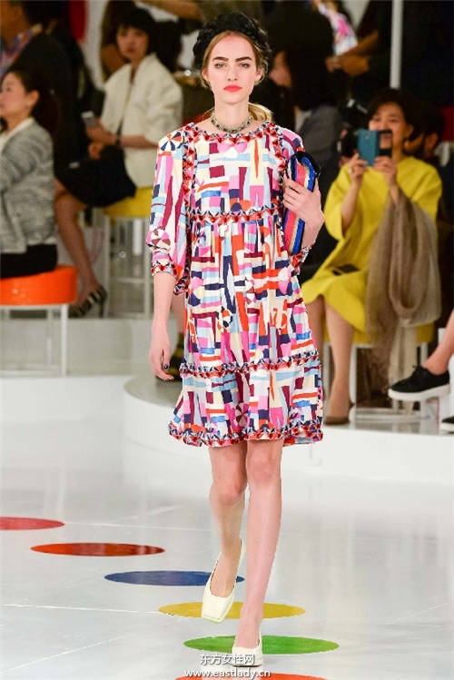 2016年春夏女装发布 以度假风为主题