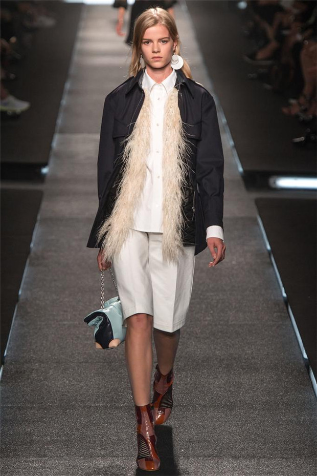 Louis Vuitton 2015春夏女装流行发布